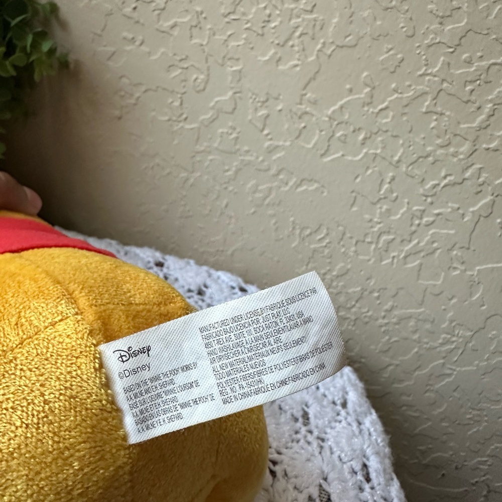 Disney Winnie the Pooh Plush 8.5in and Vintage Slippers Sz 7-8 - Red and Yellow - Picture 6 of 12